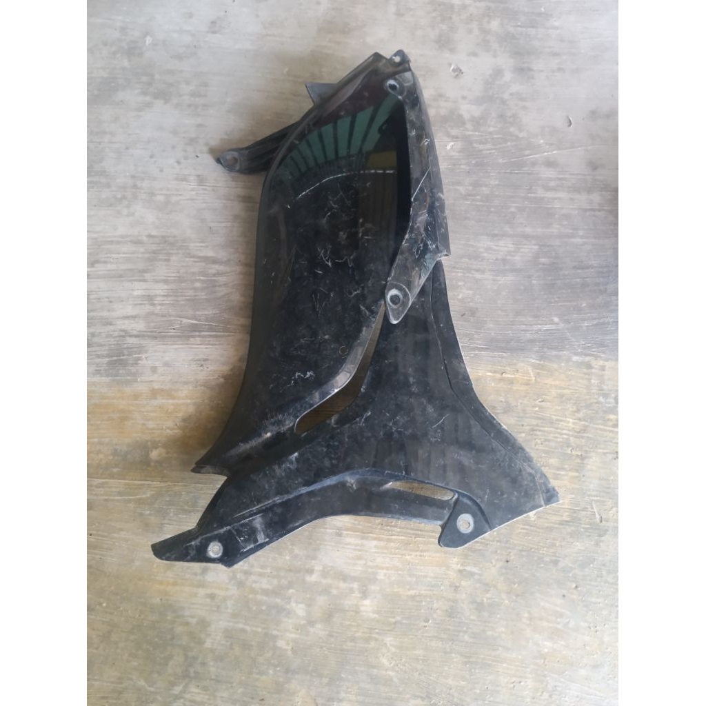 sayap dalam kanan suzuki titan original