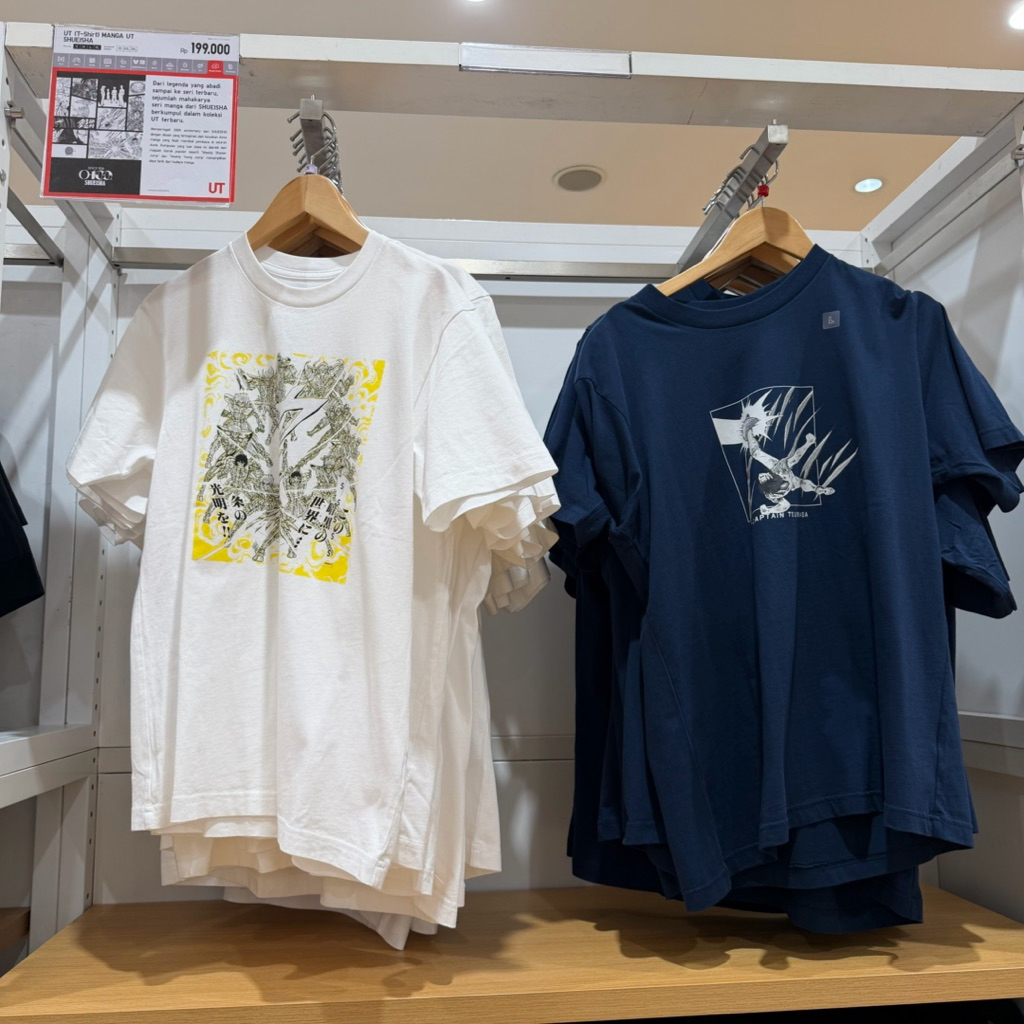 kaos t-shirt UT Manga lengan pendek uniqlo