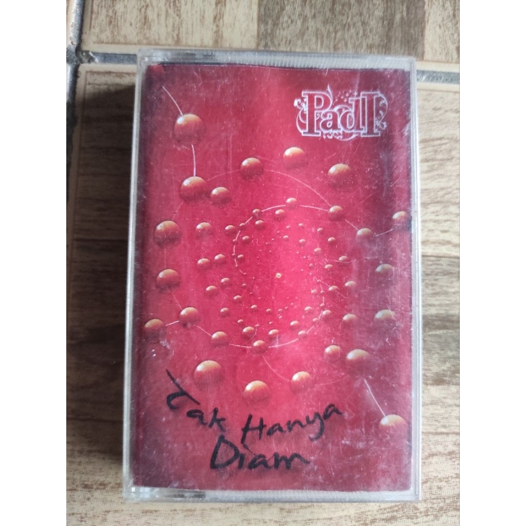 kaset pita PADI "tak hanya diam" (bootleg)