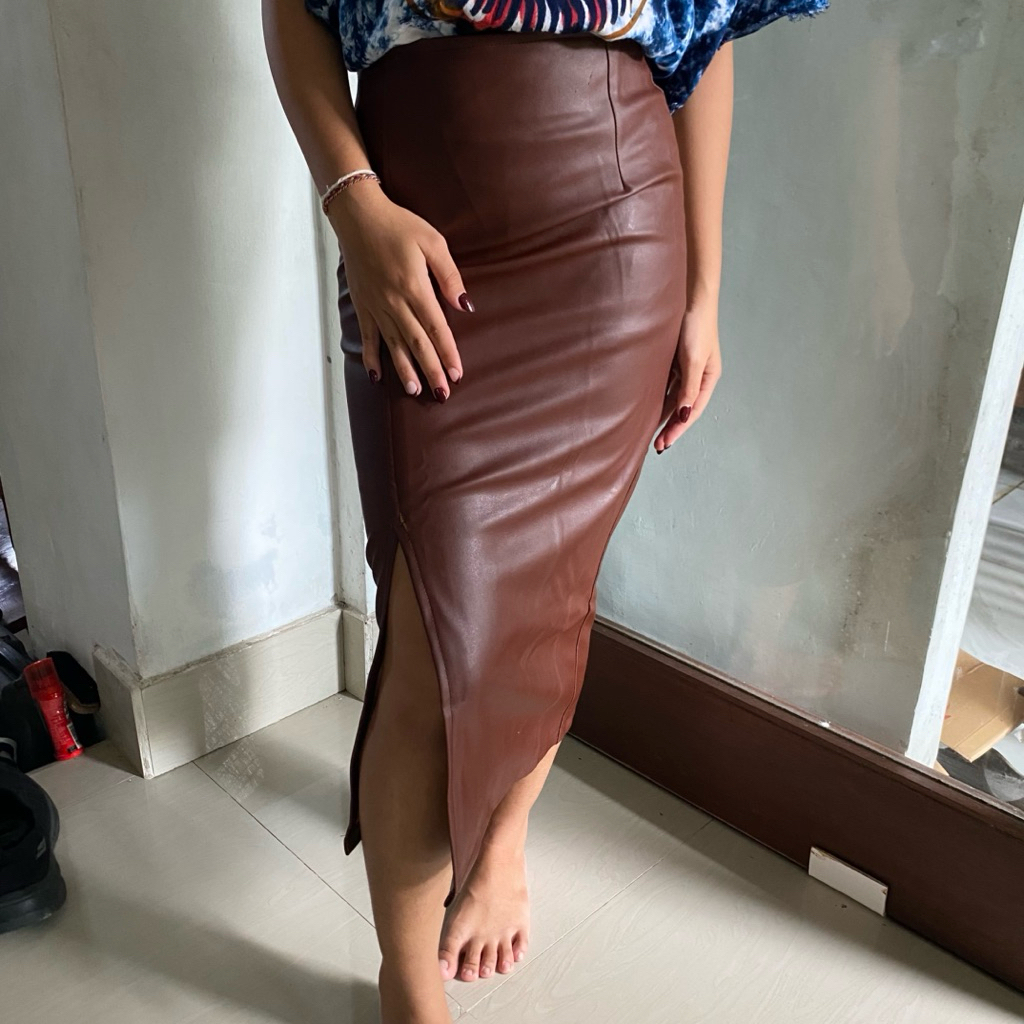 Preloved Rok Kulit