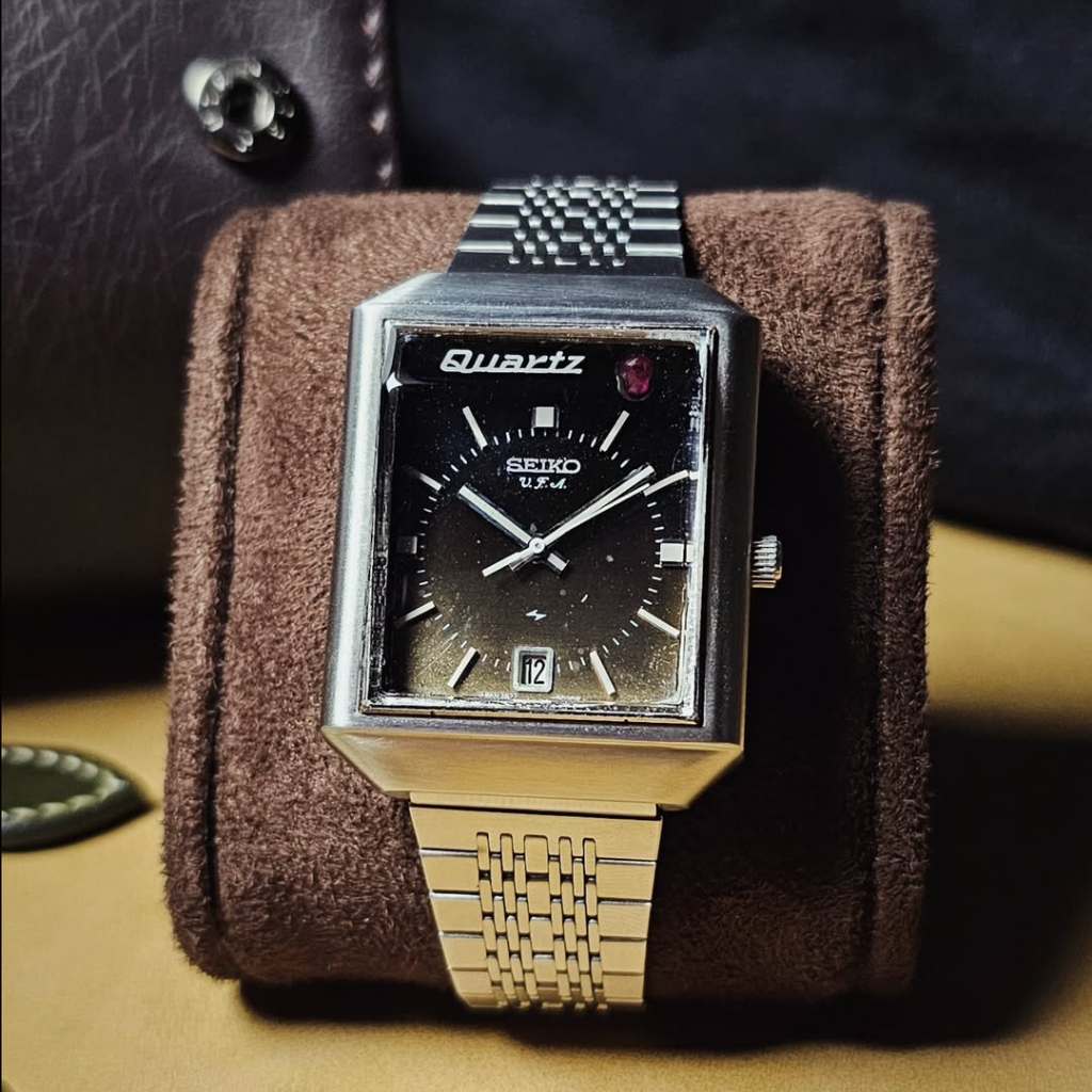 Vintage 1970s VERY RARE Seiko Quartz V.F.A Blinking LED