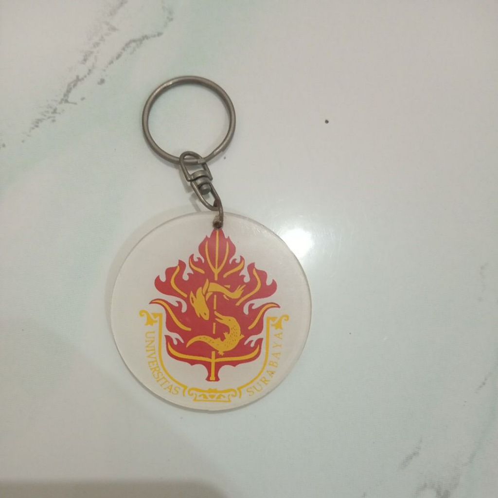 Gantungan kunci Ubaya