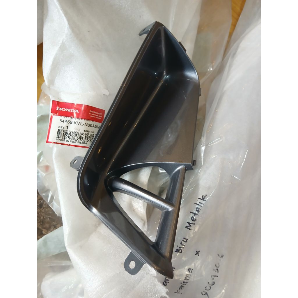 64455 KVL N00AGM  LOUVER SIRIP SAYAP DALAM SUPRA X125 NEW BATMAN KIRI ORIGINAL AHM