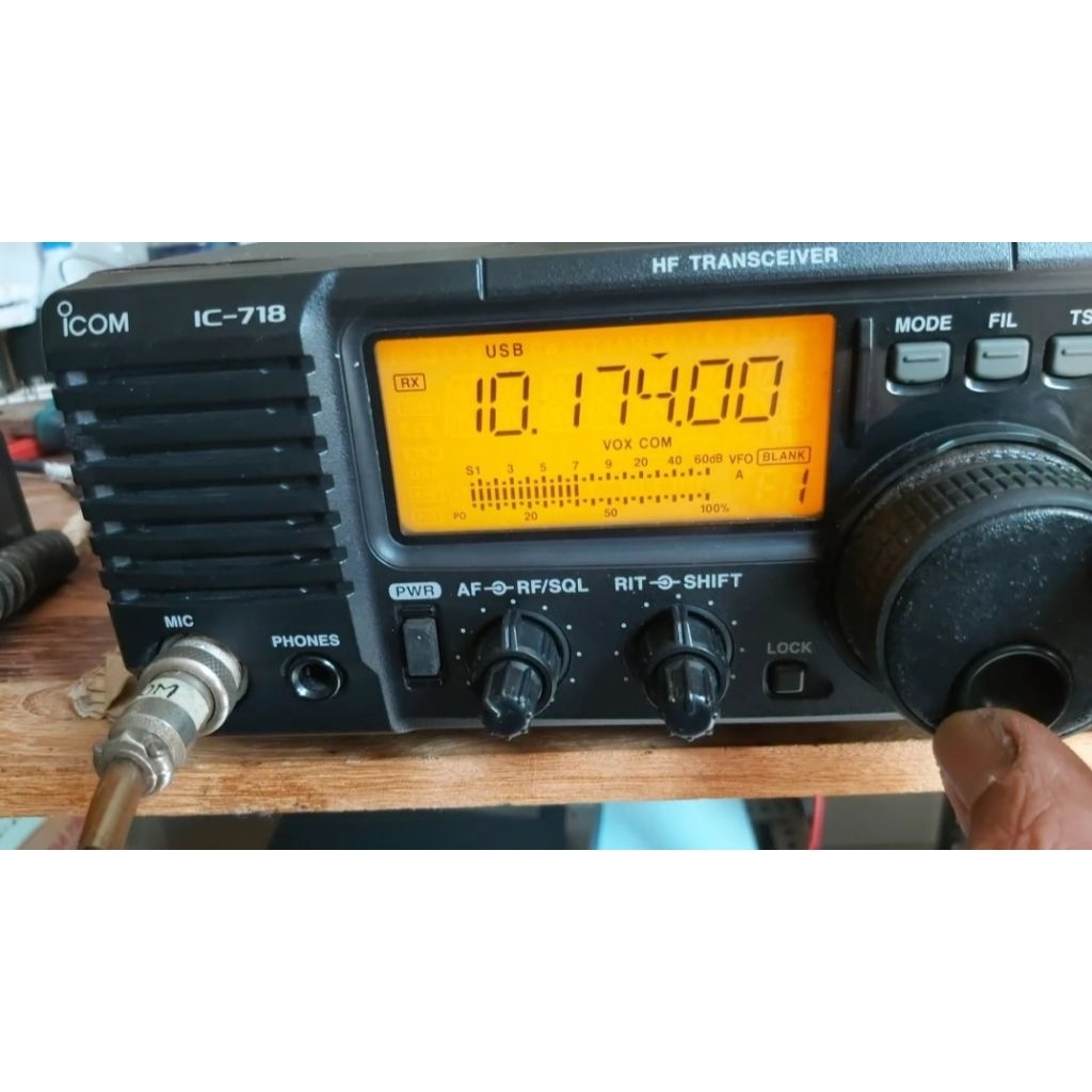 HF Radio Transceiver Icom IC-718