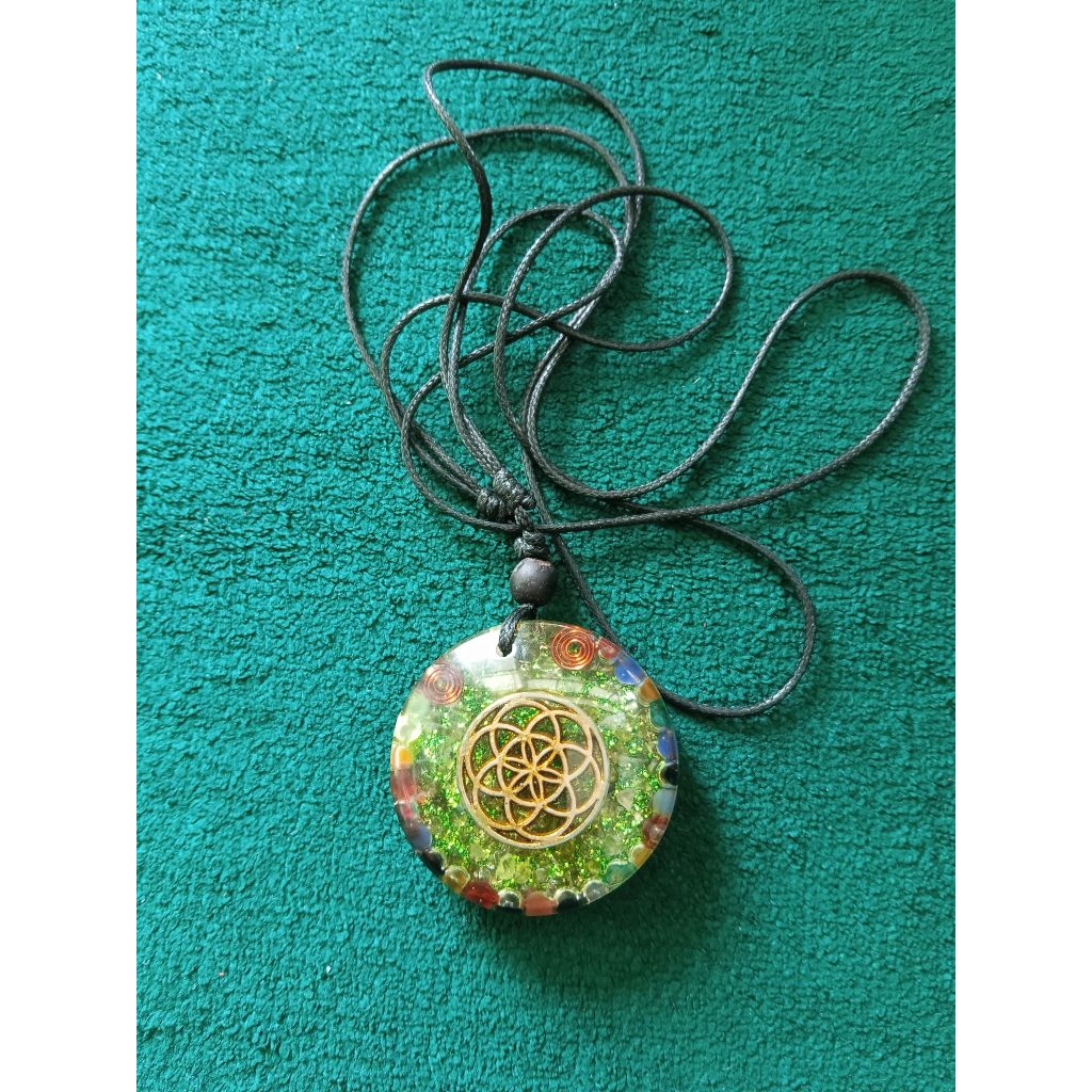 Liontin Orgonite