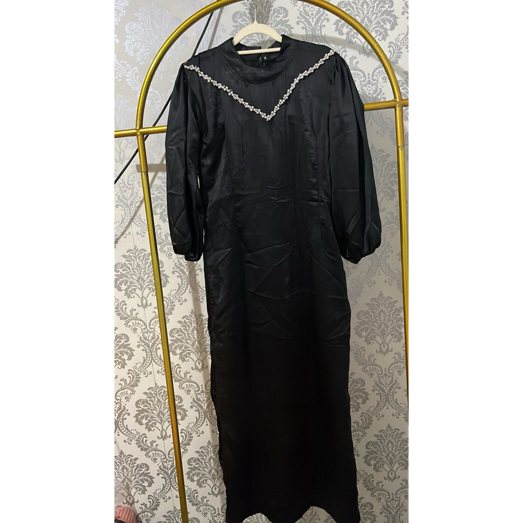 dress kondangan satin