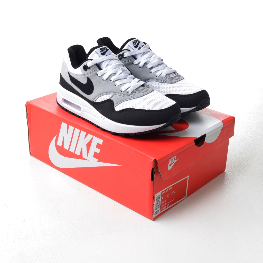 (MARKET) Sepatu Sneakers Nike Air Max 1 White Black
