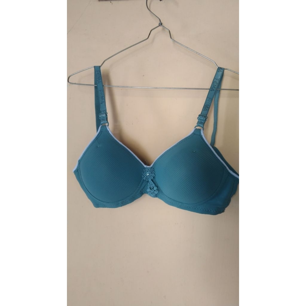 {NEW} BRA SIZE 40/90