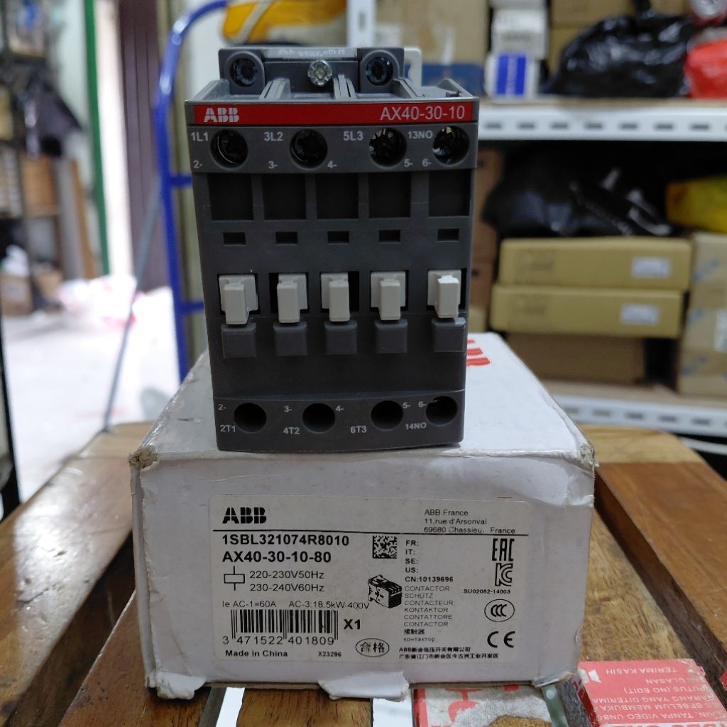 ABB AX40-30-10-80 KONTACTOR 220V