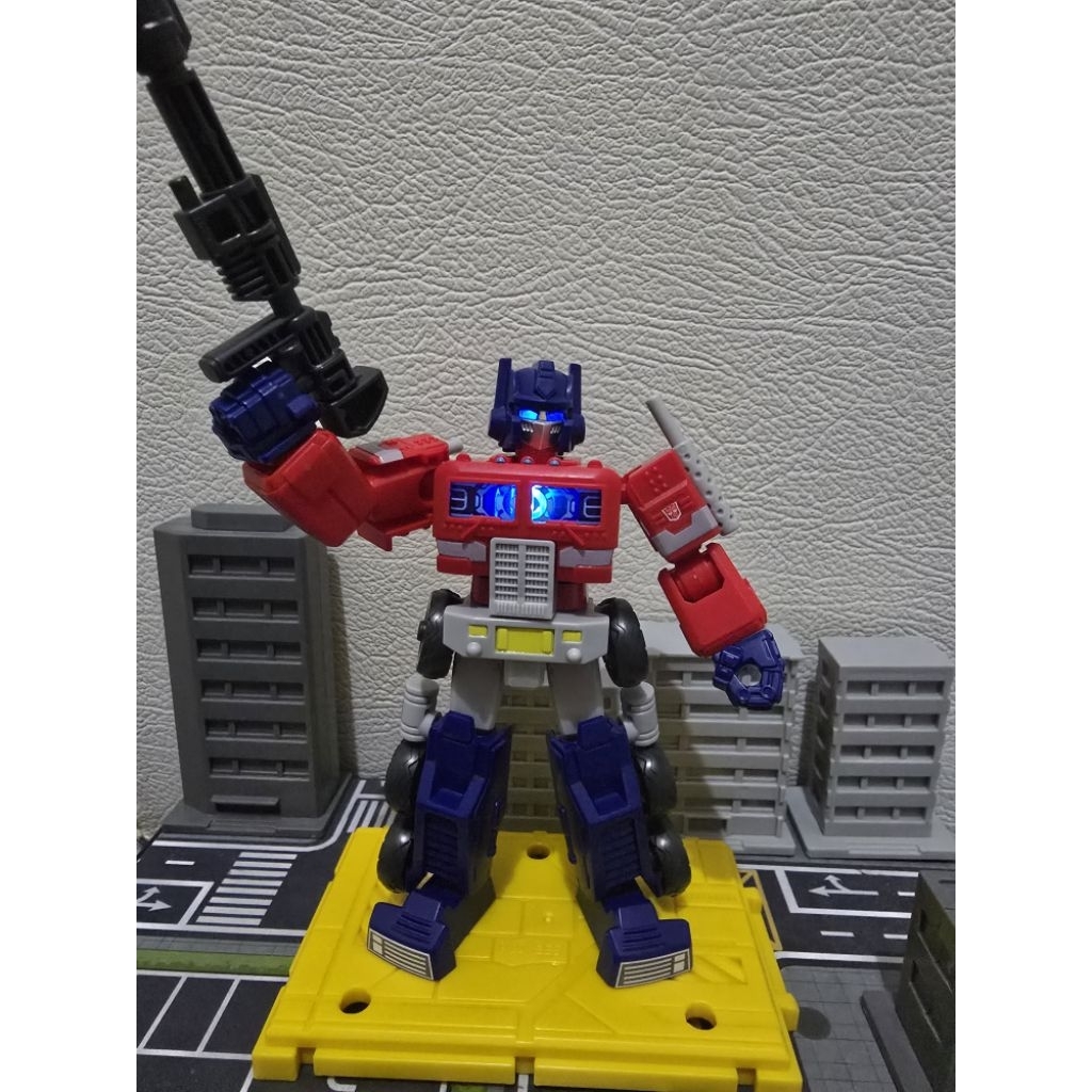 OPTIMUS PRIME, SHINING VERSION 02 [RAKIT]