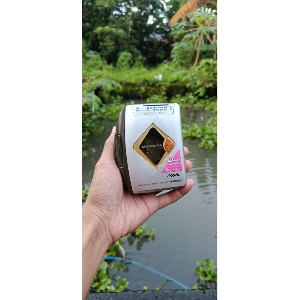 audio Walkman AIWA HS-RM 226 SETERREO RADIO CASSETTE PLAYER pemutar kaset pita pemutar kaset jadul