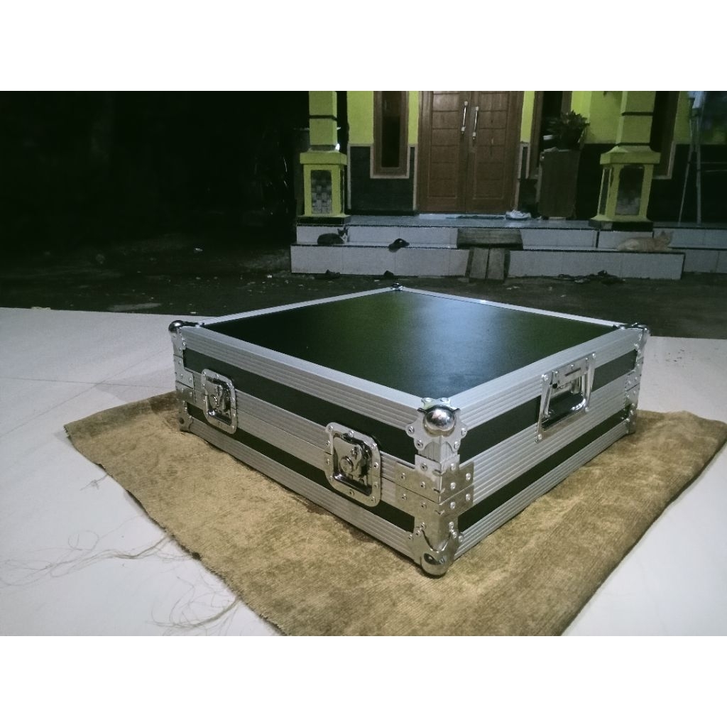 hardcase mixer12chanel