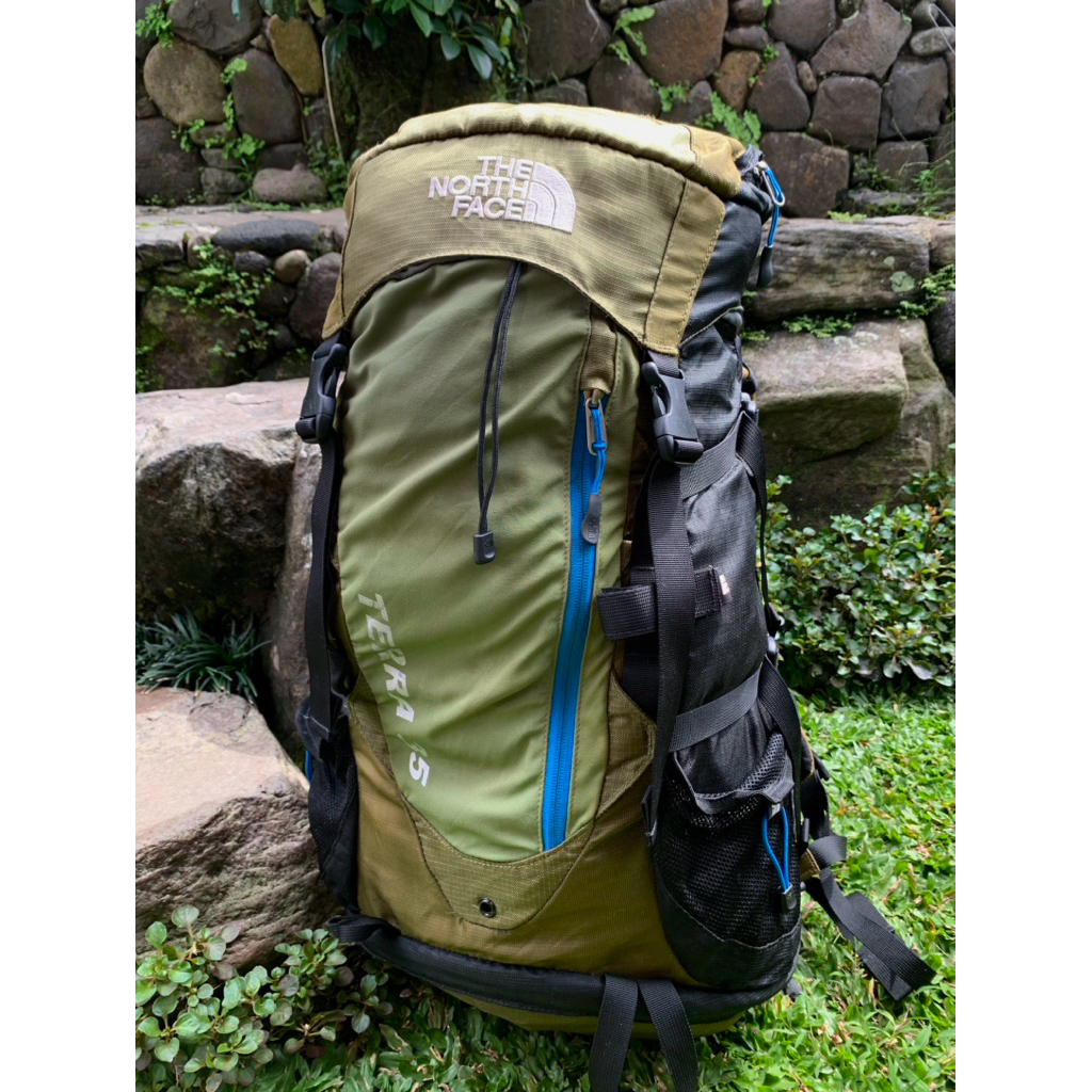 the north face / TNF terra 35 walkinv carrier backpack