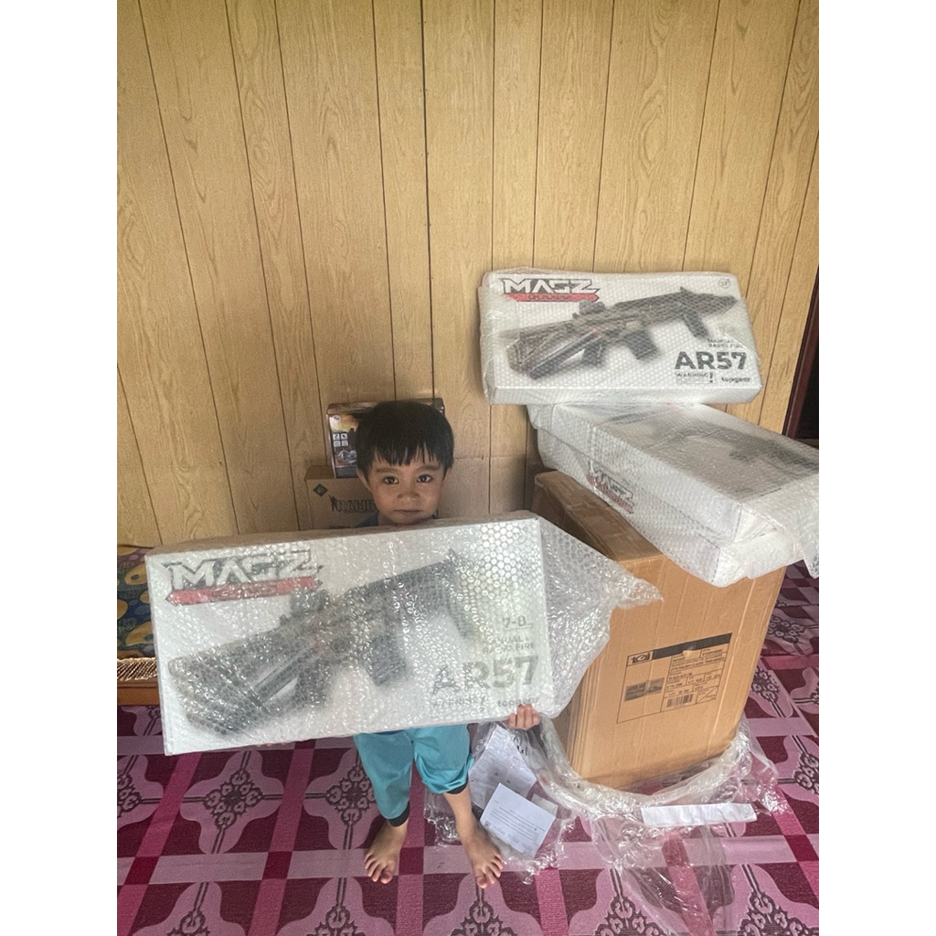 MAGZ AR57  1:1