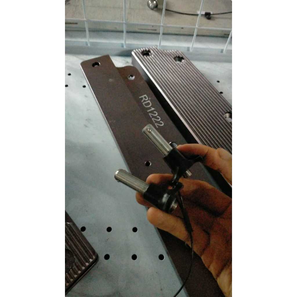 bracket speaker line array 12 INCH – RD1222 / RD 1222 – box aray speaker 4 in 1 KOMPLIT pin 10 mm 4 pcs