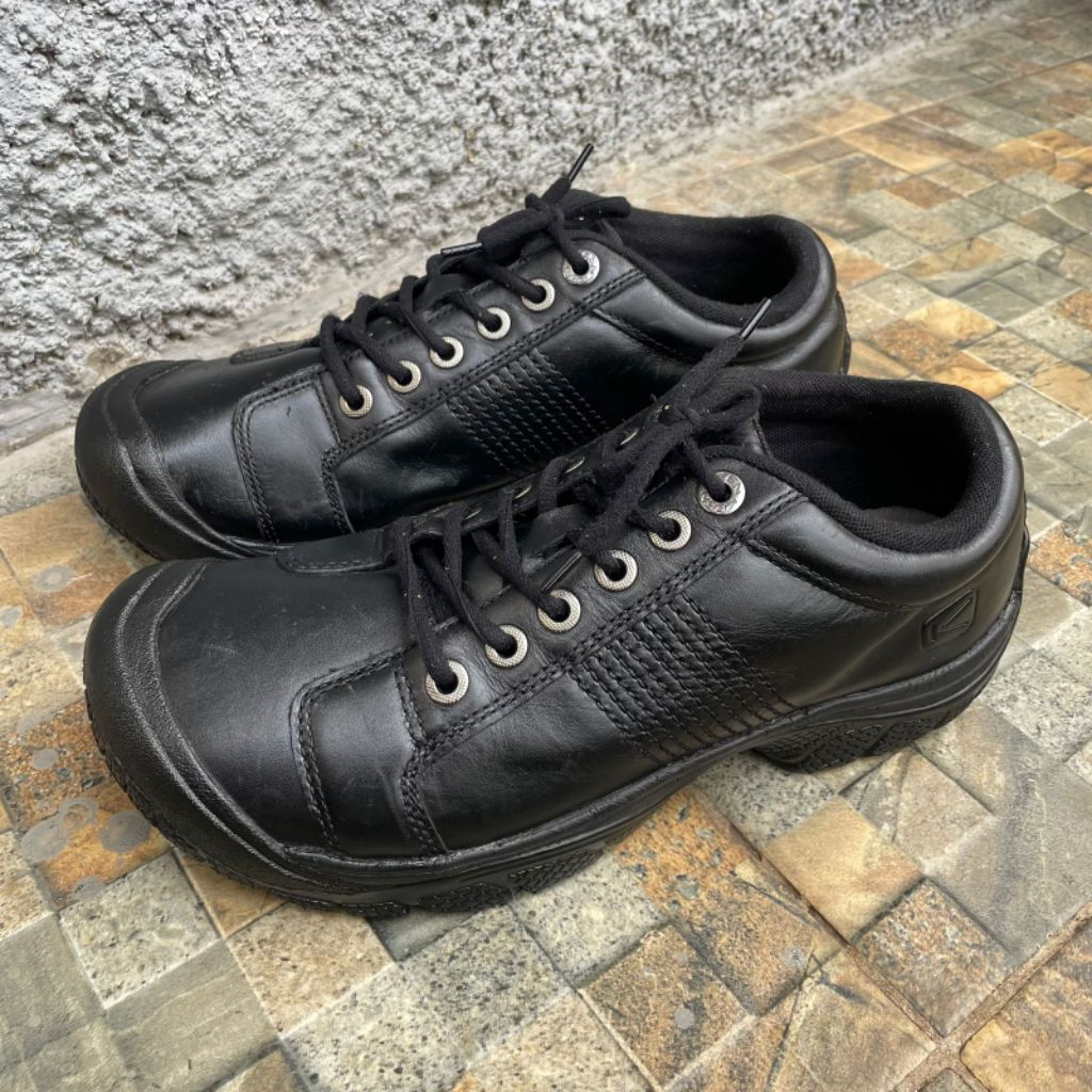 Sepatu KEEN Work shoes