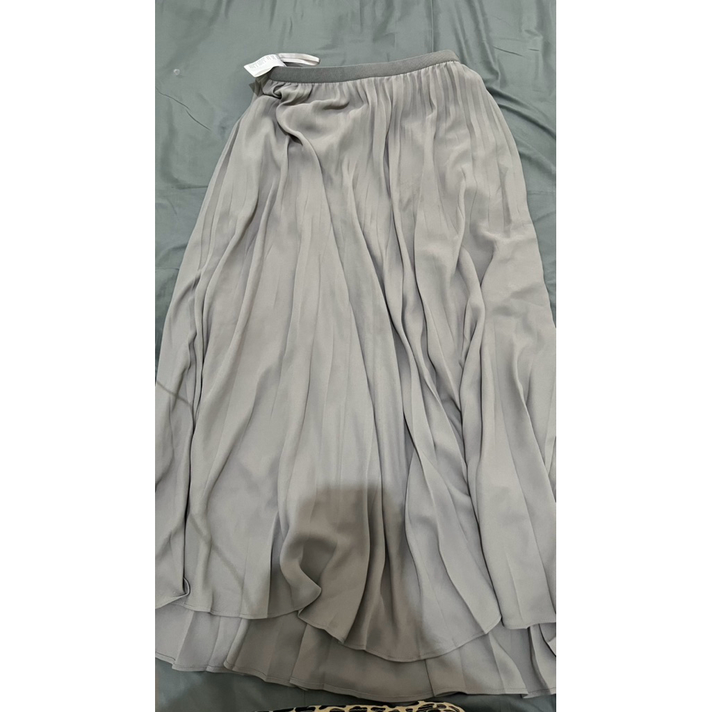 preloved rok uniqlo