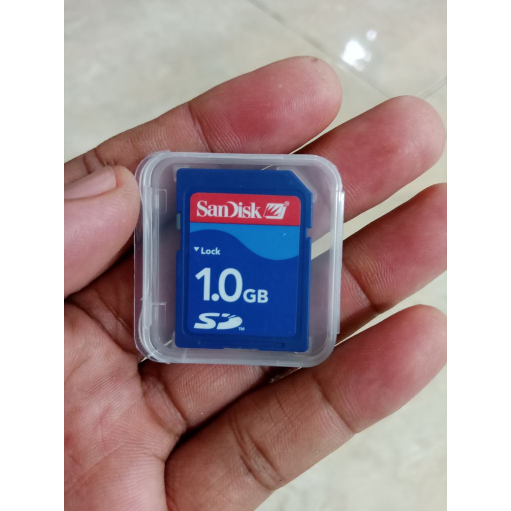 SD card 1 GB Sandisk keyboard technics kn 2600 2400 7000