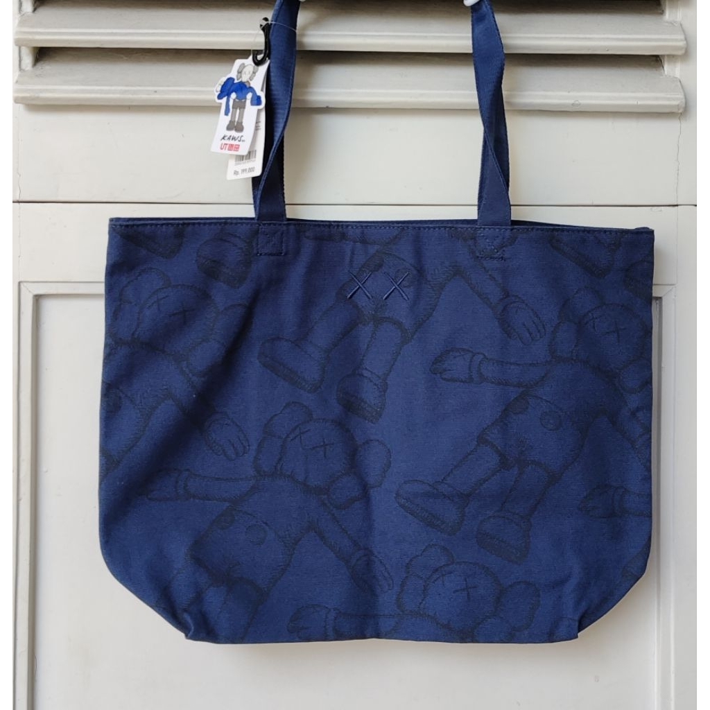 Uniqlo x Kaws Tote Bag All Over Holiday Print Navy