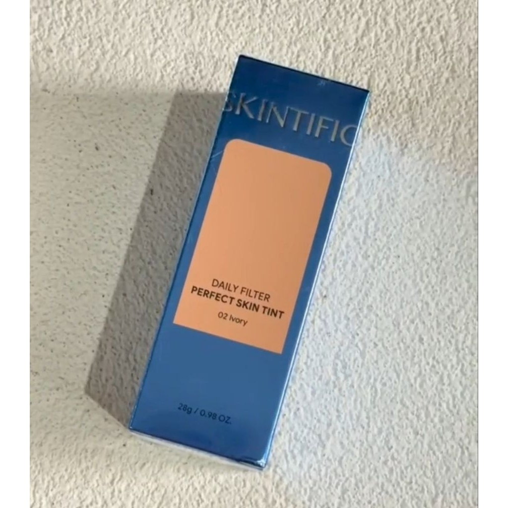 Skintific Daily Filter Perfect Skin Tint dalam shade 02 Ivory
