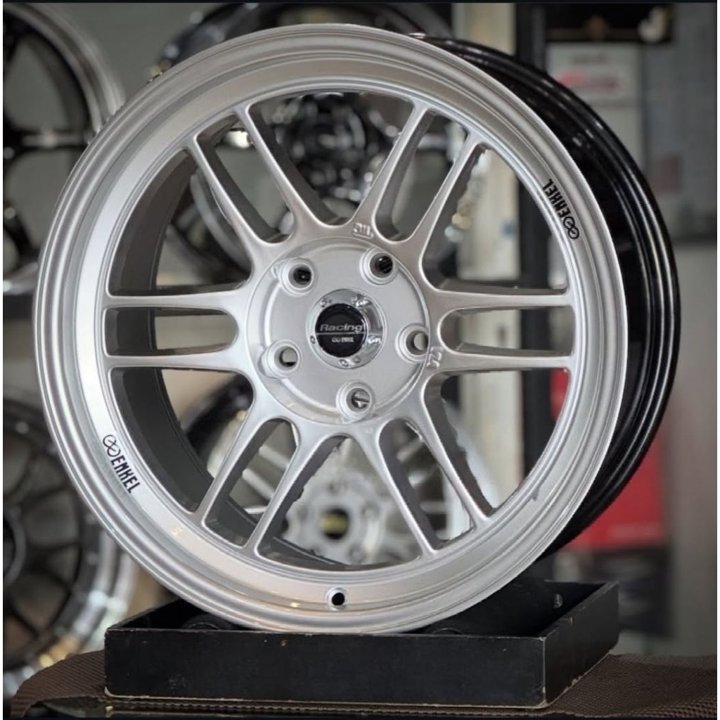 velg racing r17 ENKEI RPF1 FACE 2 FLOW FORMING LEBAR 8 ET 22 velg mobil ring 17 Hrv terios Innova re