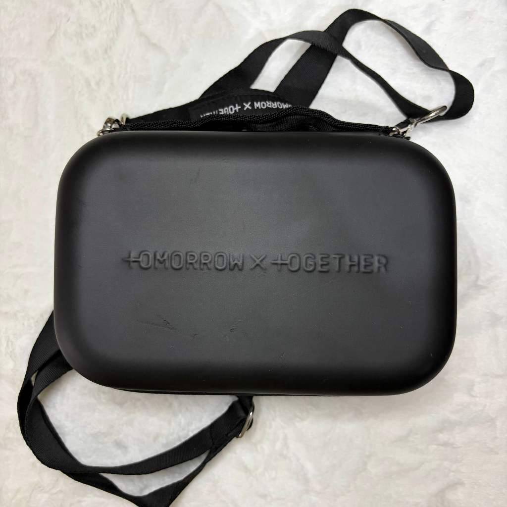 [PRELOVED] TXT LIGHTSTICK POUCH CASE OFFICIAL