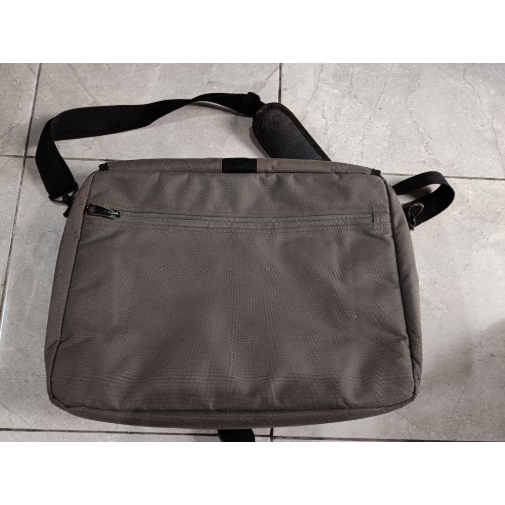 Tas Sling Bag Travel Rusty