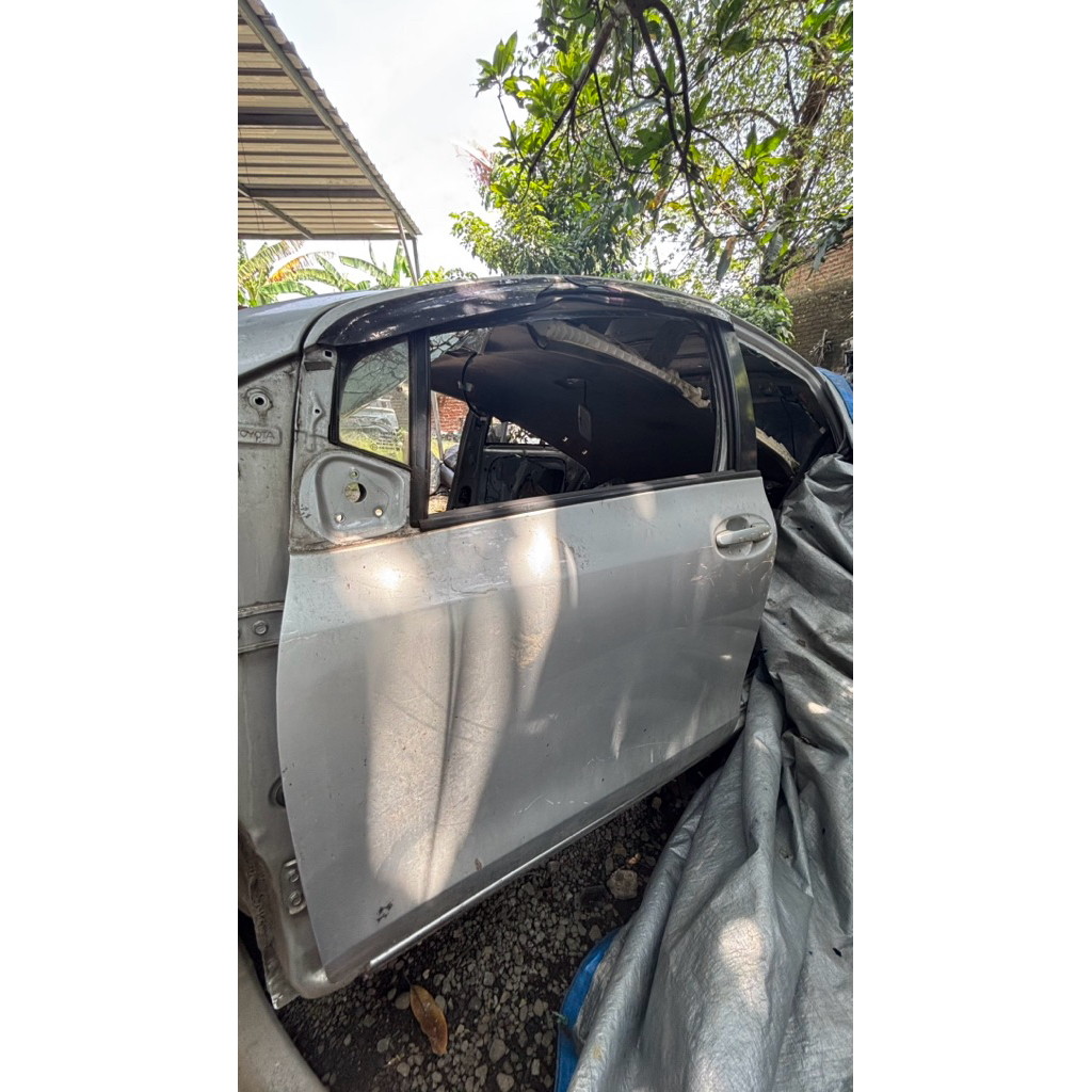 pintu depan kiri yaris bakpao original kosongan