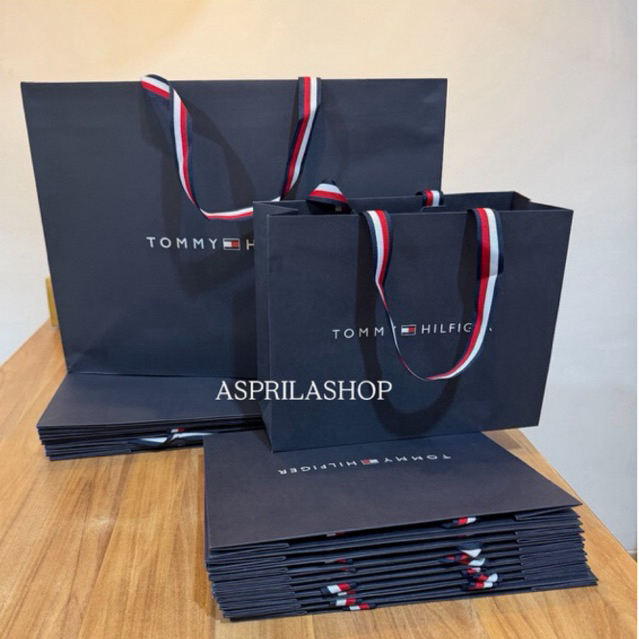 Paperbag tommy hilfiger original size medium paper bag tommy jeans tommy hilfiger bag tas