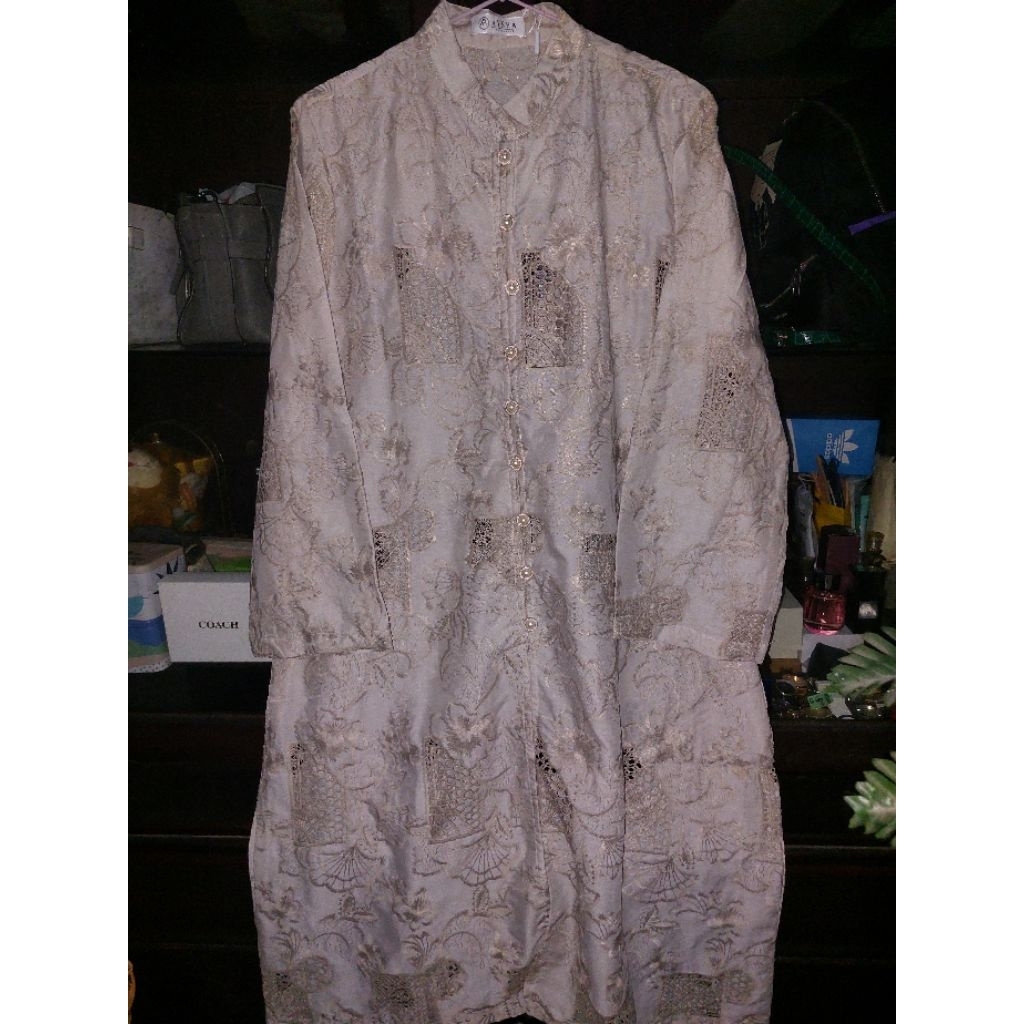 Tunik bordir bolong creamy  by aysha indonesia