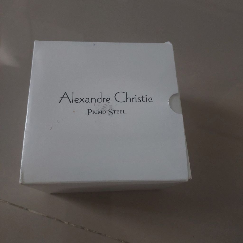 kotak jam tangan Alexandre Christie