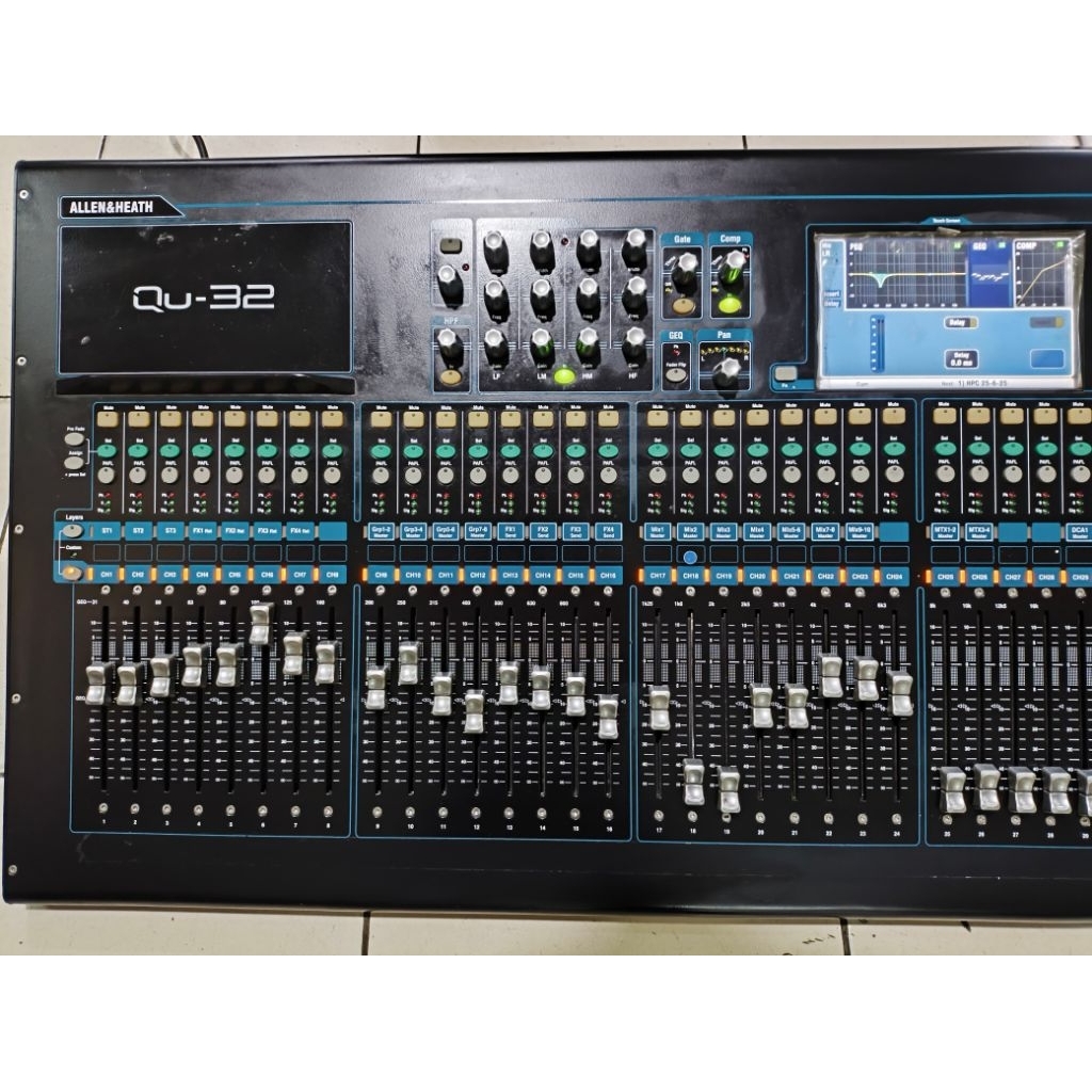 Mixer Digital Allen & Heath QU-32