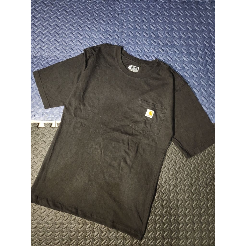 Tshirt - Carhatt Pocket Hitam