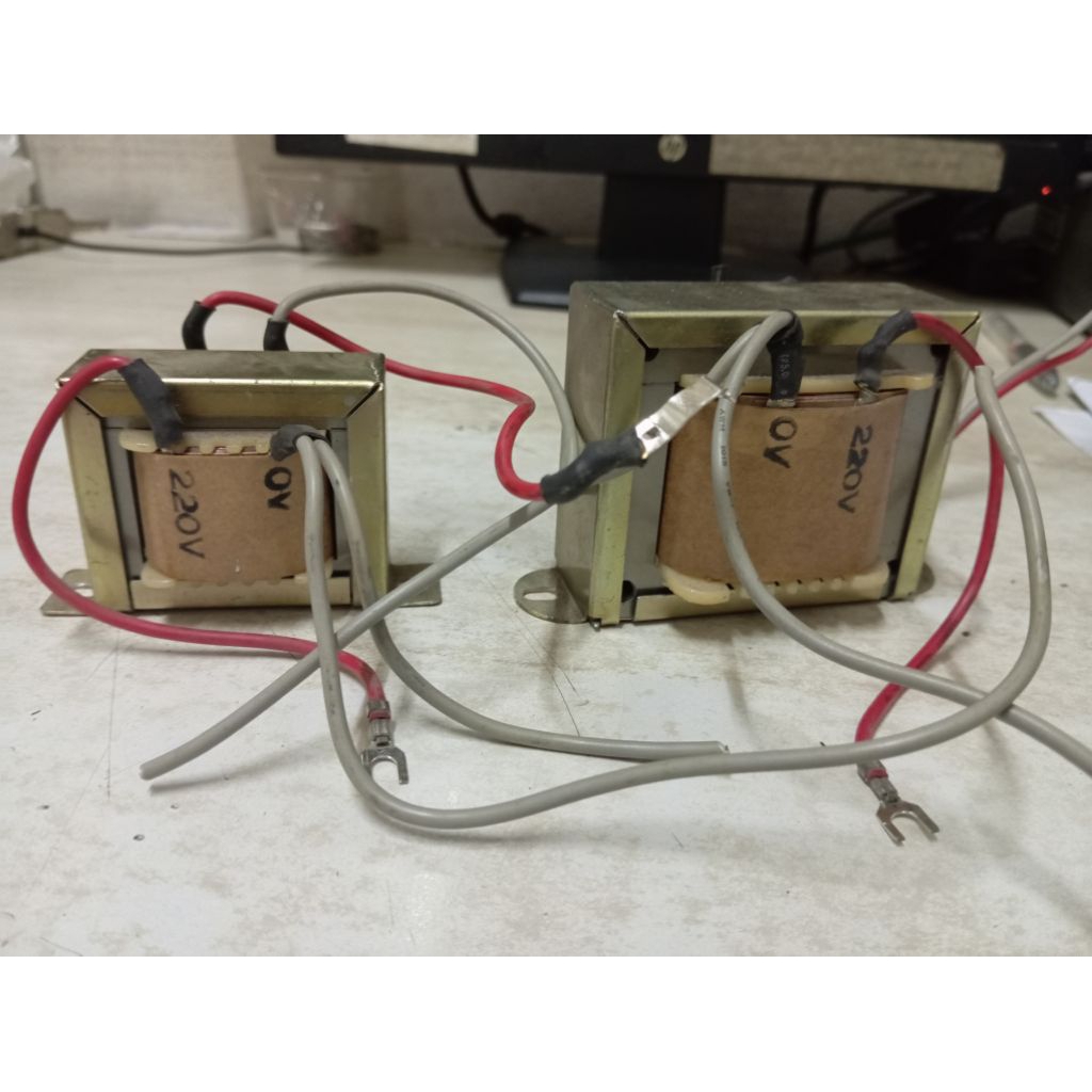 travo bekas lepasan unit UPS