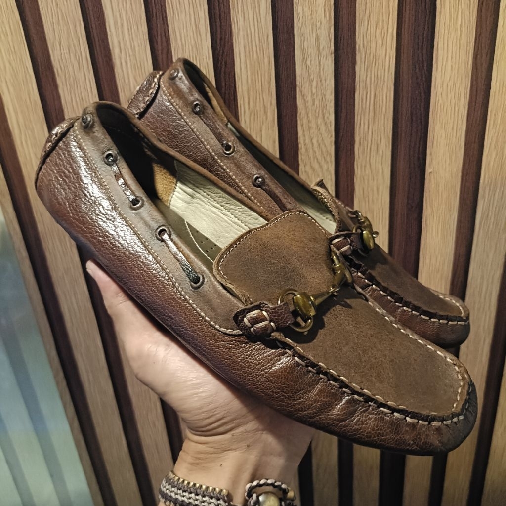 sepatu wanita andre valentino authentic