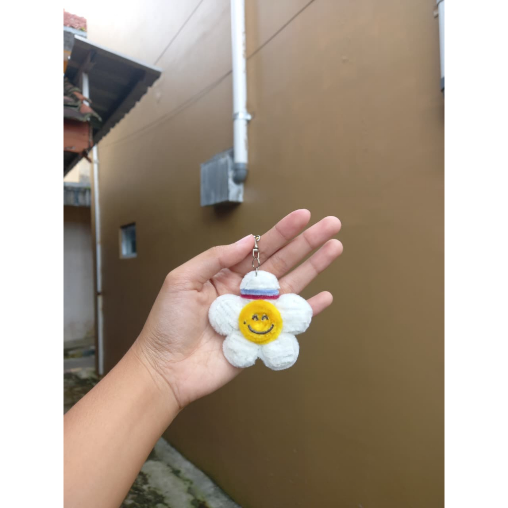 PO‼ |keychain/gantungan kunci| TRUZ EDITION> Romy Keychain | Gantungan Kunci Souvenir Bunga Kawat Bu