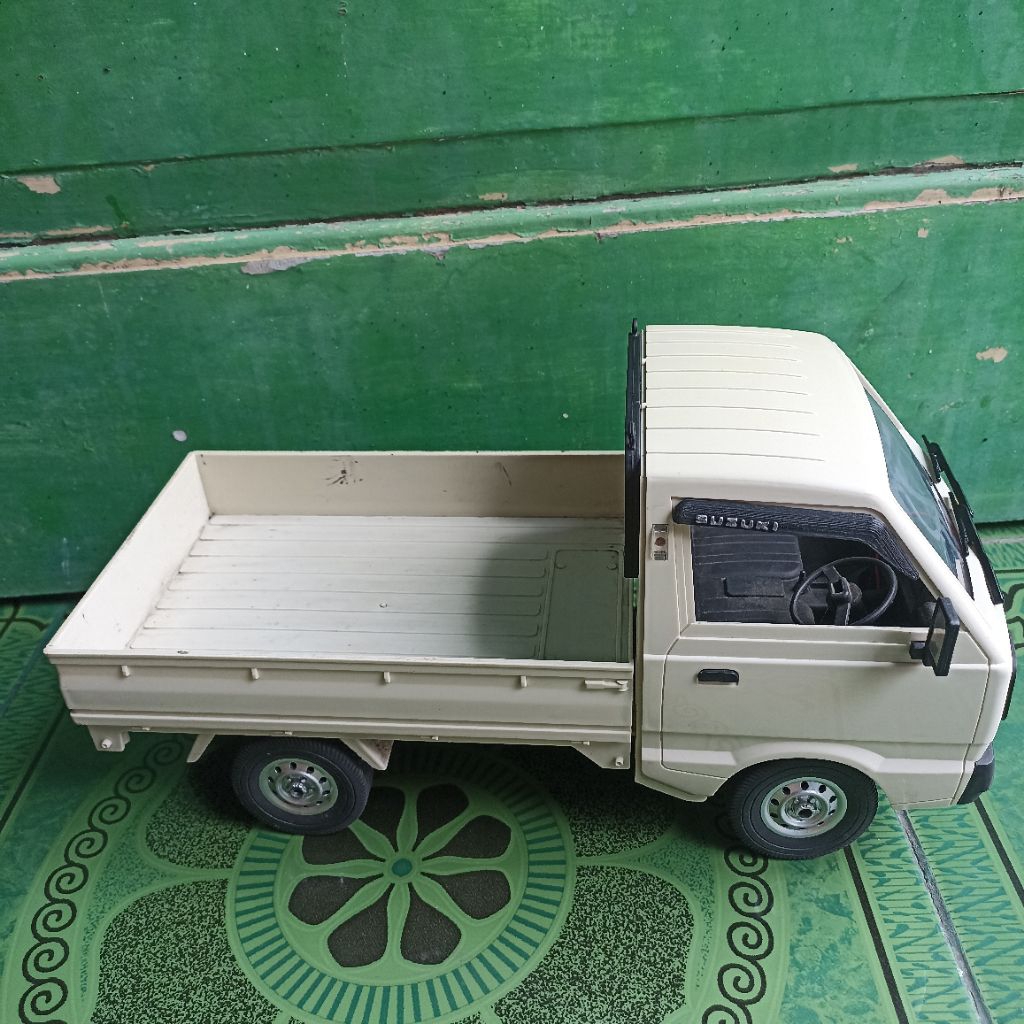 KIT RC WPL D12 Classic 2WD Body Chassis 1:10 Model Suzuki Carry Pick Up Licensed Bekas