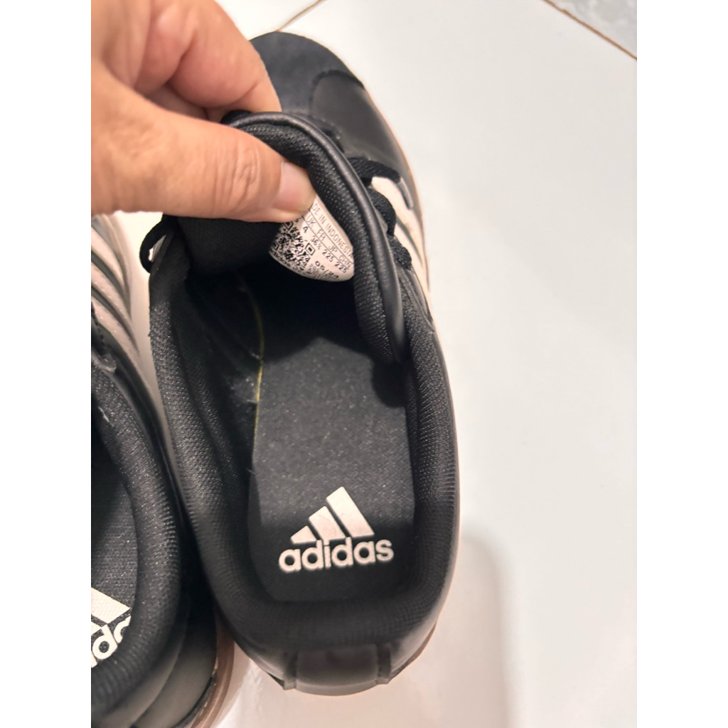 Sepatu ADIDAS ORIGINAL wanita