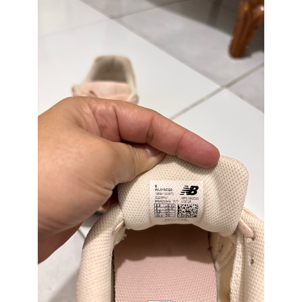 Sepatu NEW BALANCE ORIGINAL UK4,5 Wanita