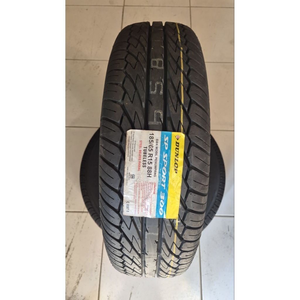 Ban Dunlop SP300 185/65 R15 Livina