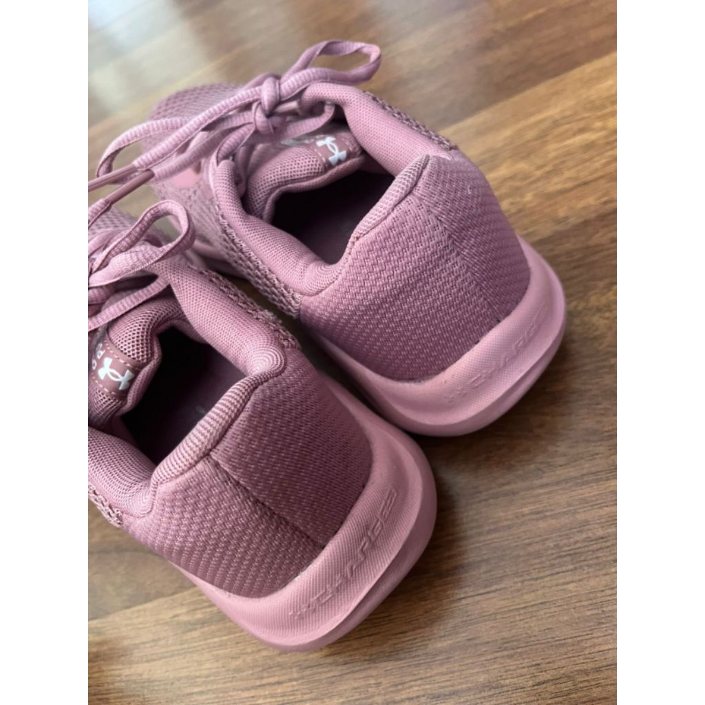 Link UA W charged pursuit 3