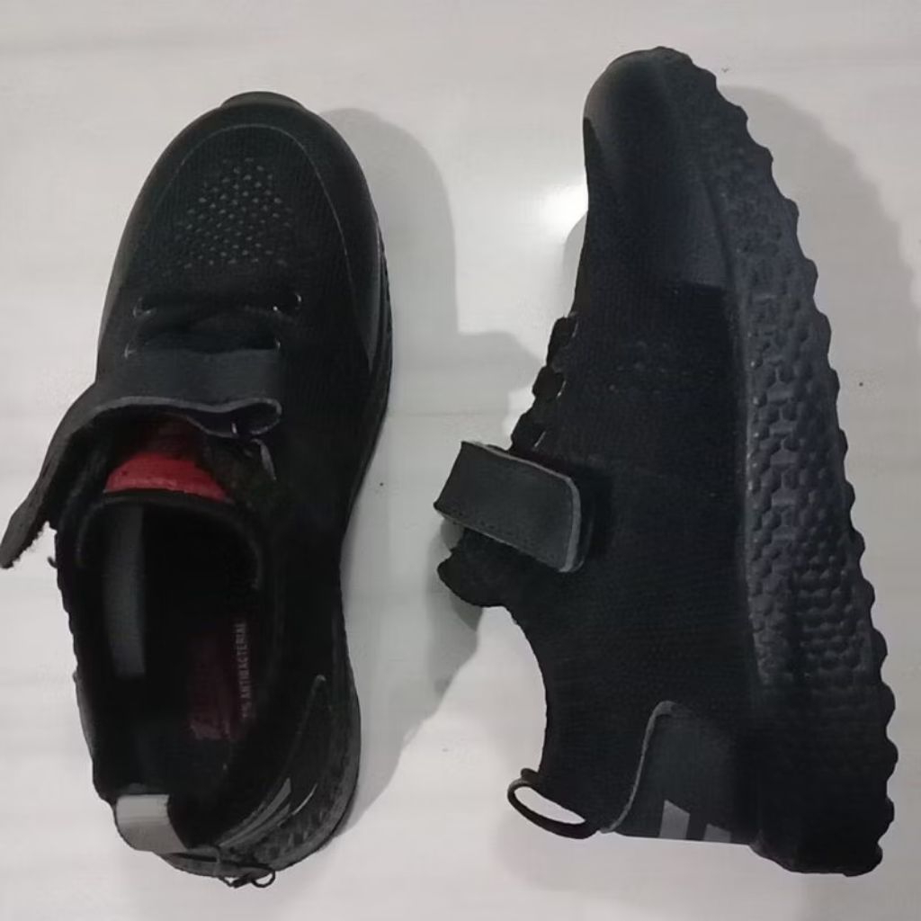 (NEW ) SALE Defect (Minor) Sepatu B First b BATA