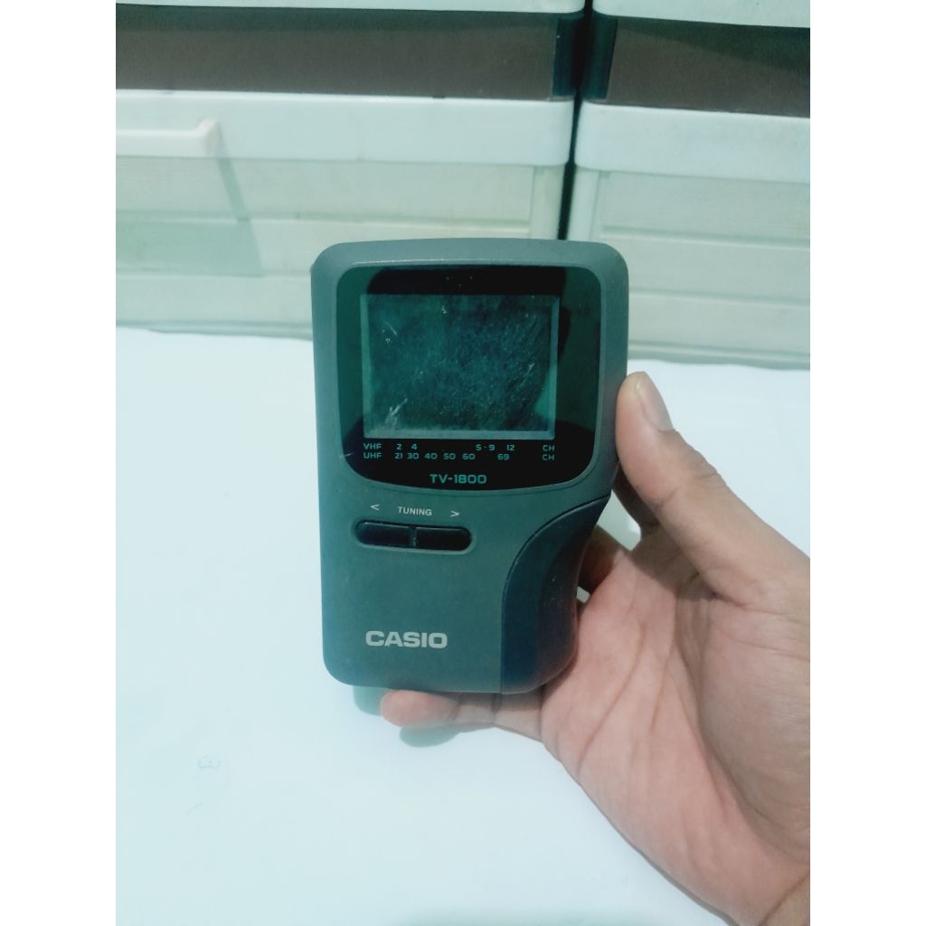 TV mini casio kondisi off/bahan