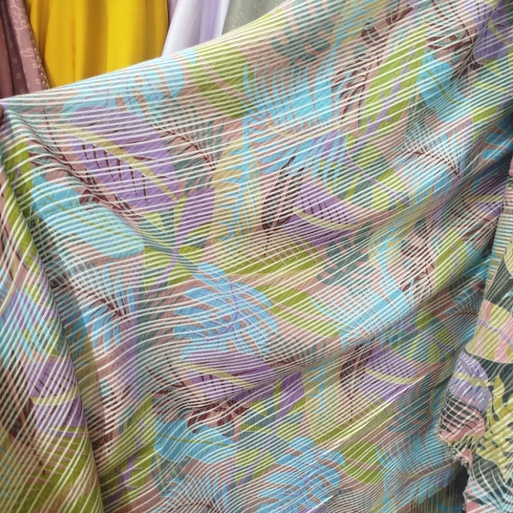 Kain Organza Salur Motif Daun Tropical Per Meter - Bahan Dress & Tunik Kain Organza Salur Motif Daun