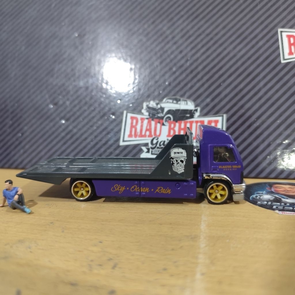 Hotwheels Team Transport Porsche RWB 930 Aero Lift