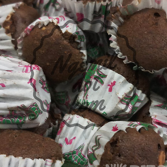 1KG KUE BRONIS COKLAT/KUE BOLU KERING CEMILAN COKLAT KILOAN