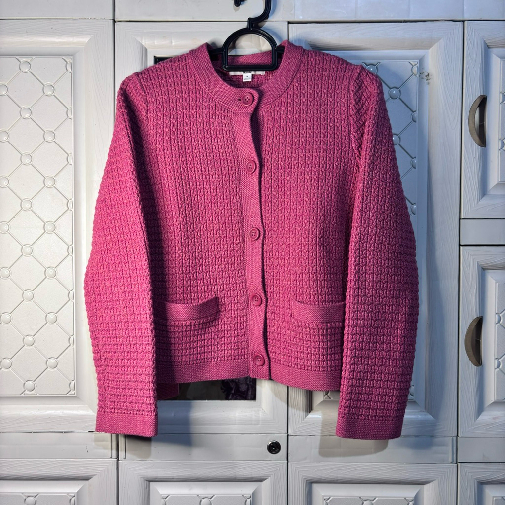 [ Preloved ] UNIQLO - Knitted Short Knitted Jacket Tweed Cardigan in Pink Red Size M