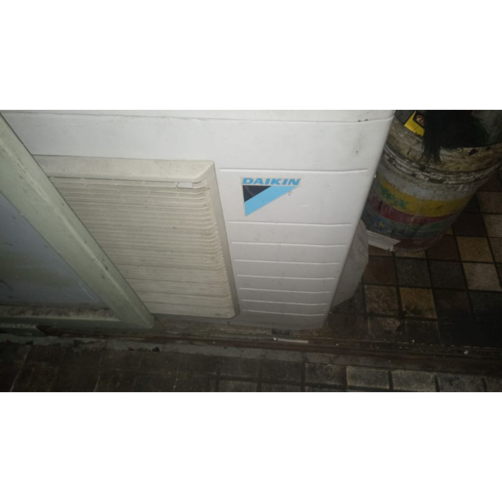 Outdoor AC Second Bekas Daikin R22 2,5Pk OUTDOOR UNIT ONLY