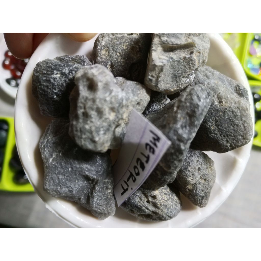 batu meteorit (sakral)