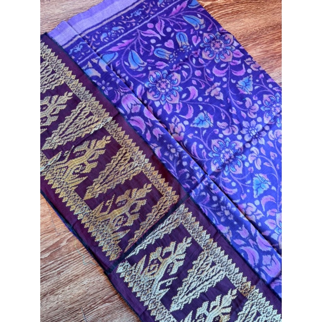 Kamen lembaran (endek tepian songket)